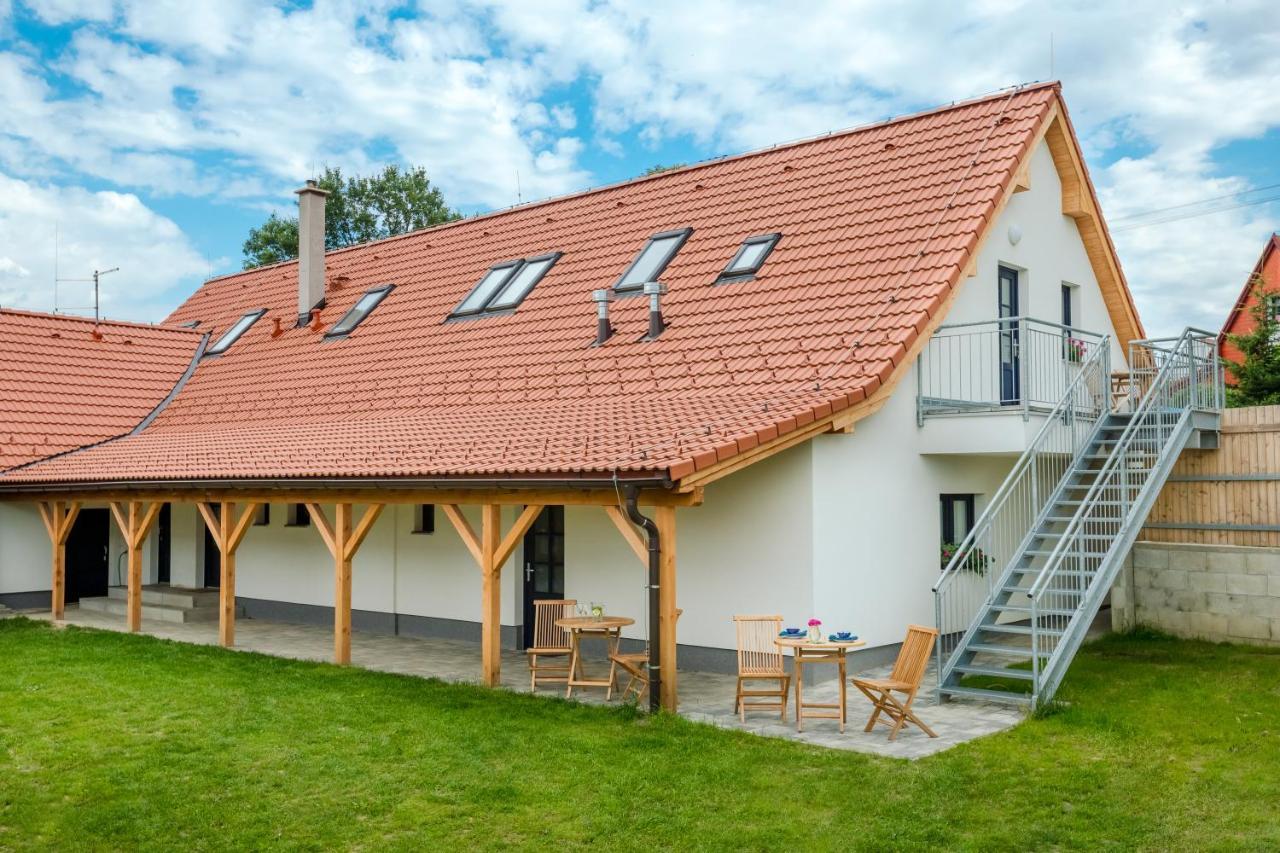 Apartmany Jedovary Trhové Sviny المظهر الخارجي الصورة