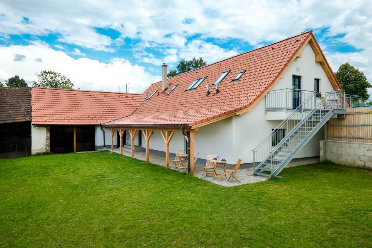 Apartmany Jedovary Trhové Sviny المظهر الخارجي الصورة