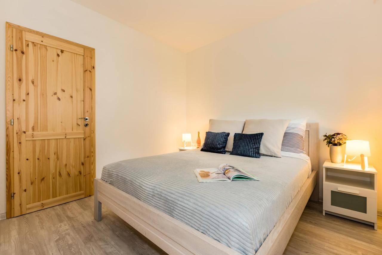 Apartmany Jedovary Trhové Sviny المظهر الخارجي الصورة